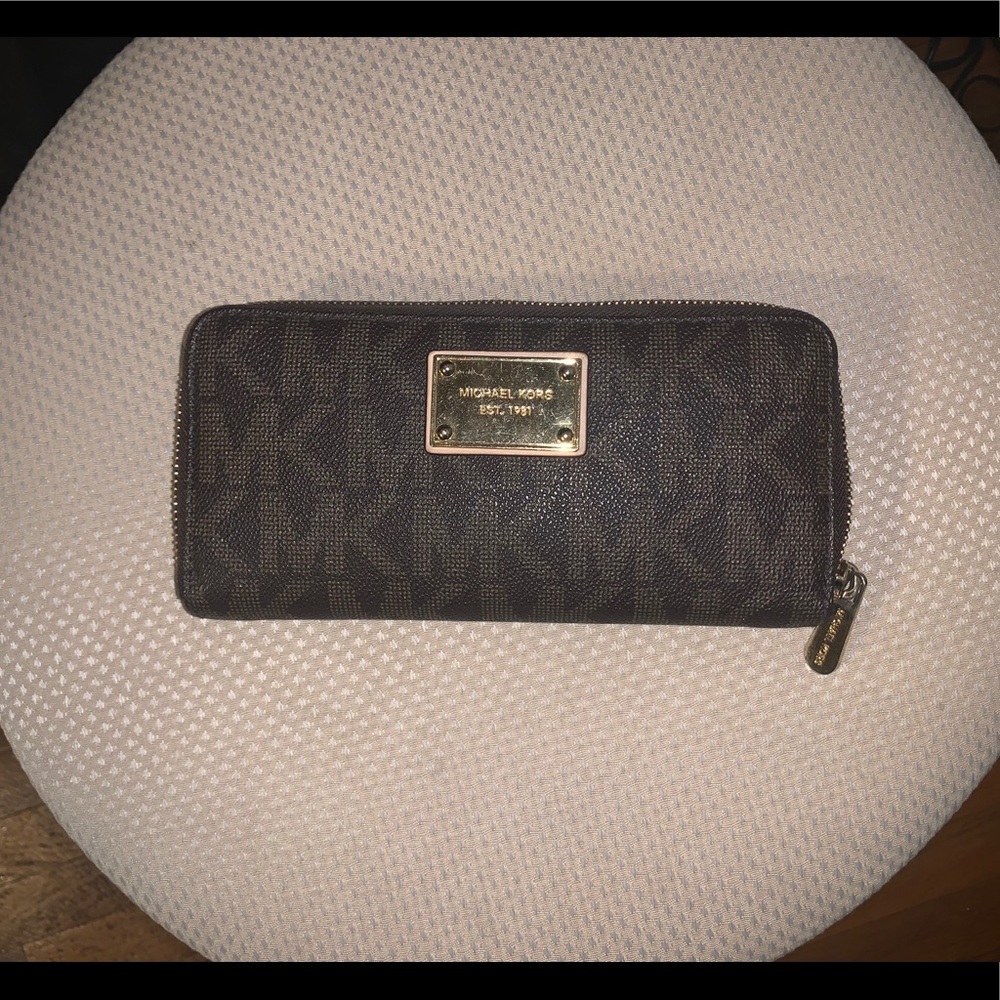 Michael Kors wallet
